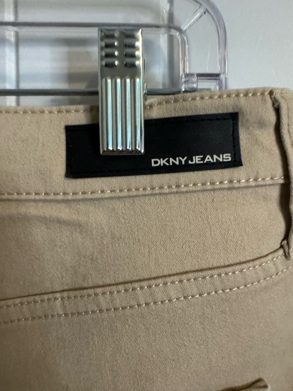 DKNY Jeans Women’s Khaki Rolled Cuff Chino Shorts - Picture 5 of 5